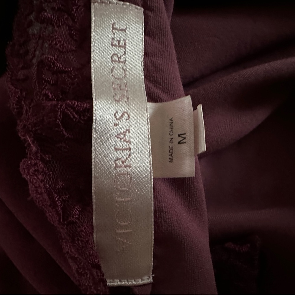 Vintage Victoria's Secret Burgundy Lace-Trim Silk Blend Velvet Robe - Picture 7 of 8